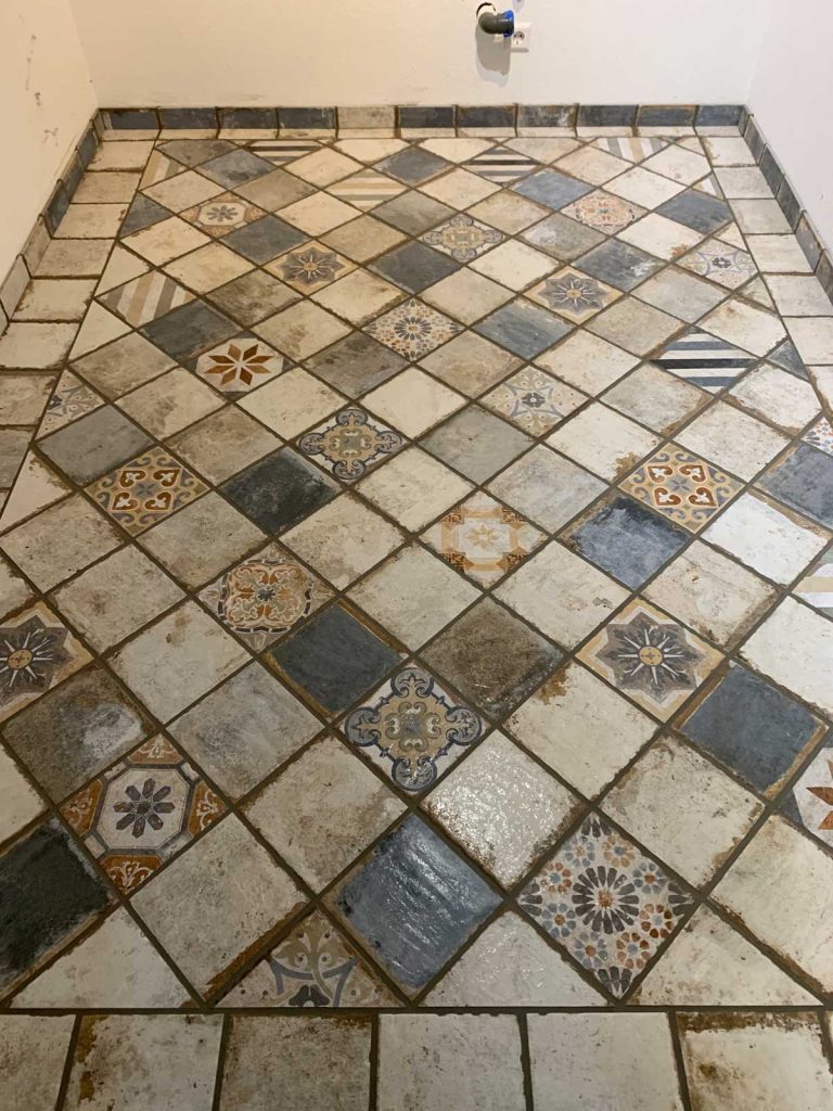 Schritt5 Sockel stellen und verfugen